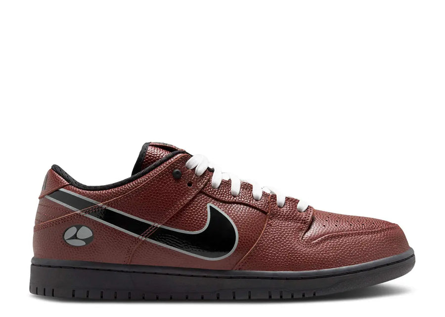 Nike SB Dunk Low Limosine Skateboards