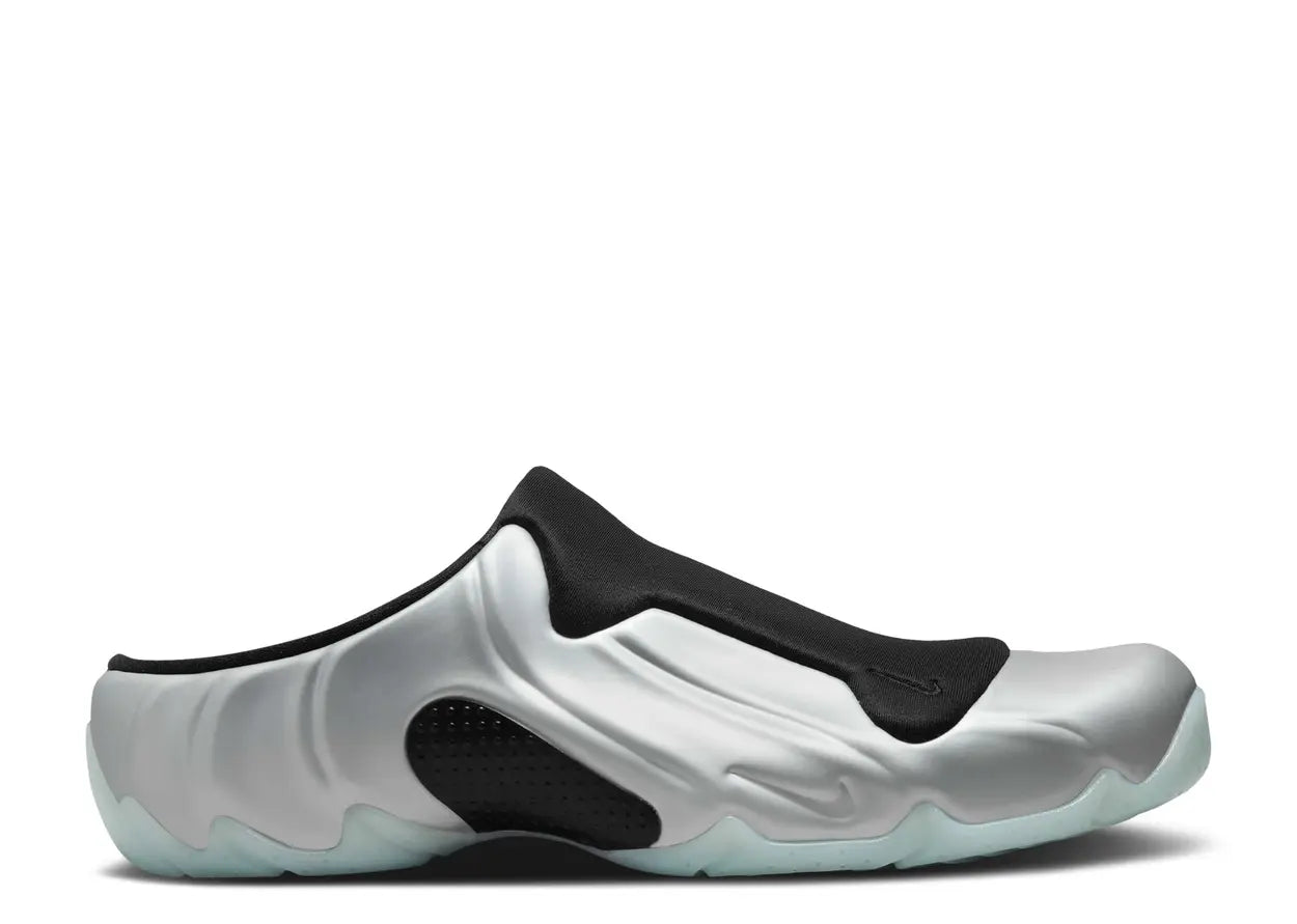 靴 Nike Clogposite \