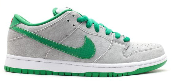 Nike SB Dunk Low Medusa