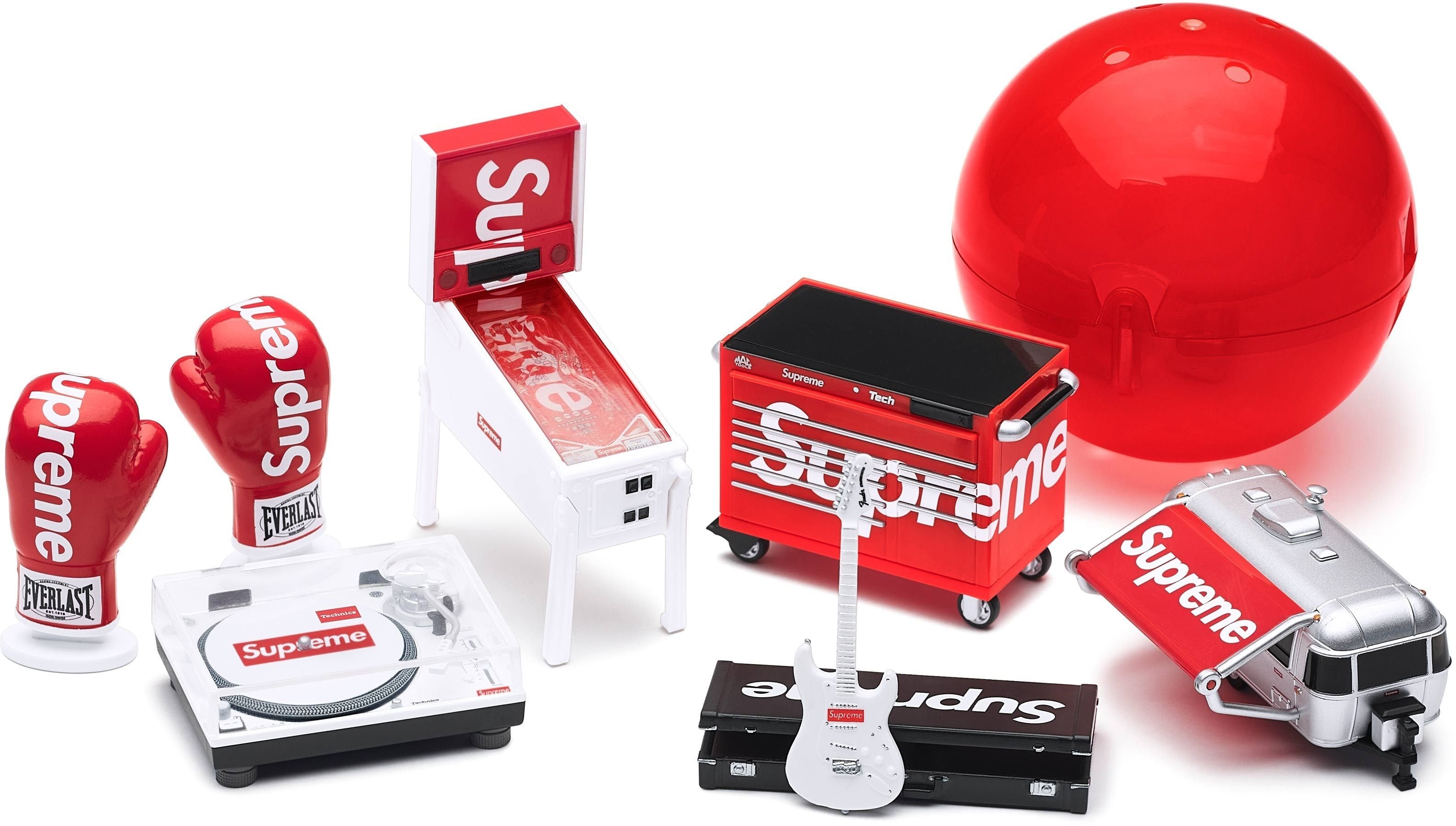 Supreme Gashapon Capsule Airstream – RIF LA