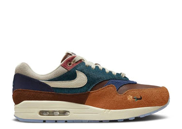 Nike Air Max 1 nike air zoom elevate on feet and legs back view