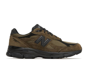 New Balance 990which paid tribute to the longest-tenured Jordan Brand athlete for